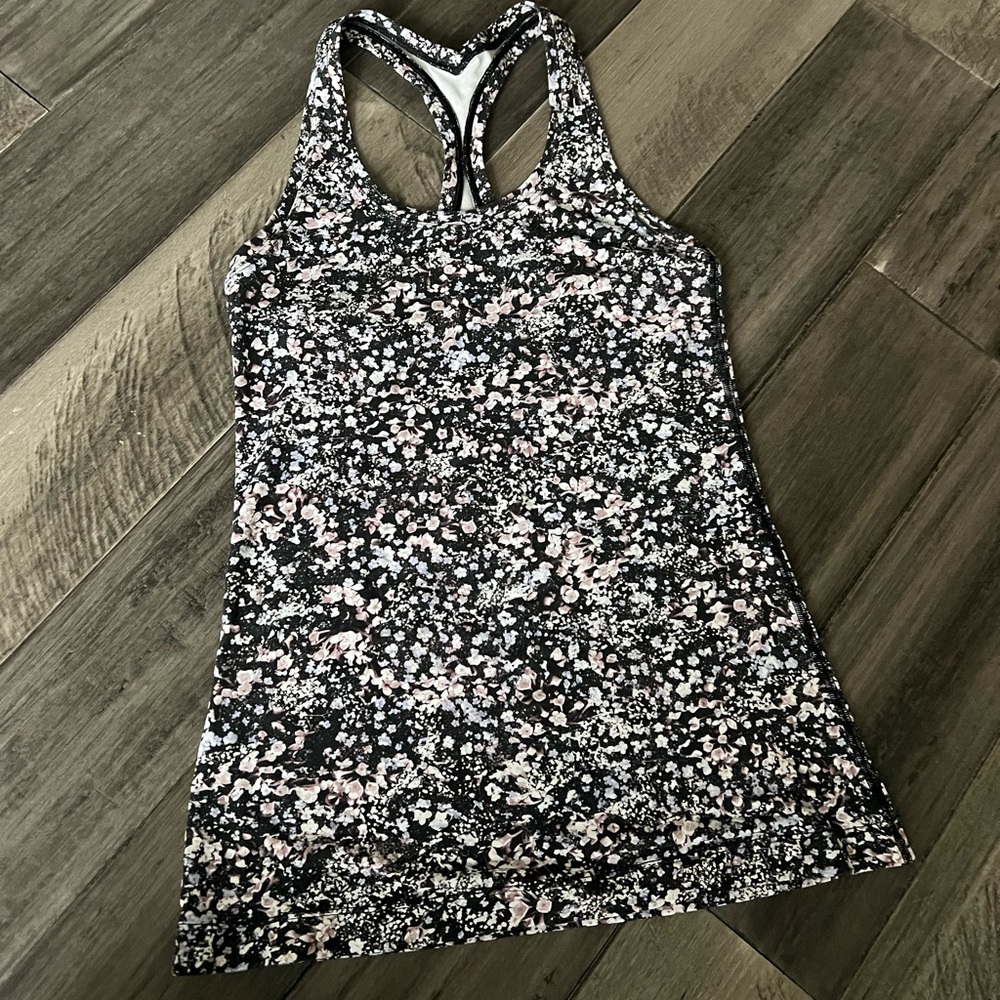 Lululemon Black with Flowers Exercise Tank Top Size 6